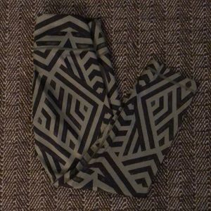 Lululemon cropped leggings